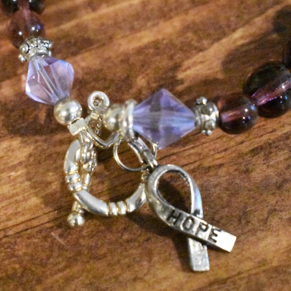 ❤ 4/$12 Beautiful Purple Hope Stretch Bracelet - Picture 2 of 2